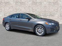 2020 Ford Fusion SE