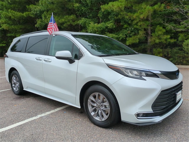 2022 Toyota Sienna XLE