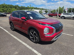 2023 Mitsubishi Outlander SEL Black Edition